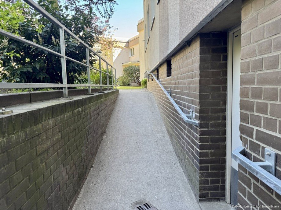 Zuwegung zum Fahrradkeller Etagenwohnung Hannover Buchholz