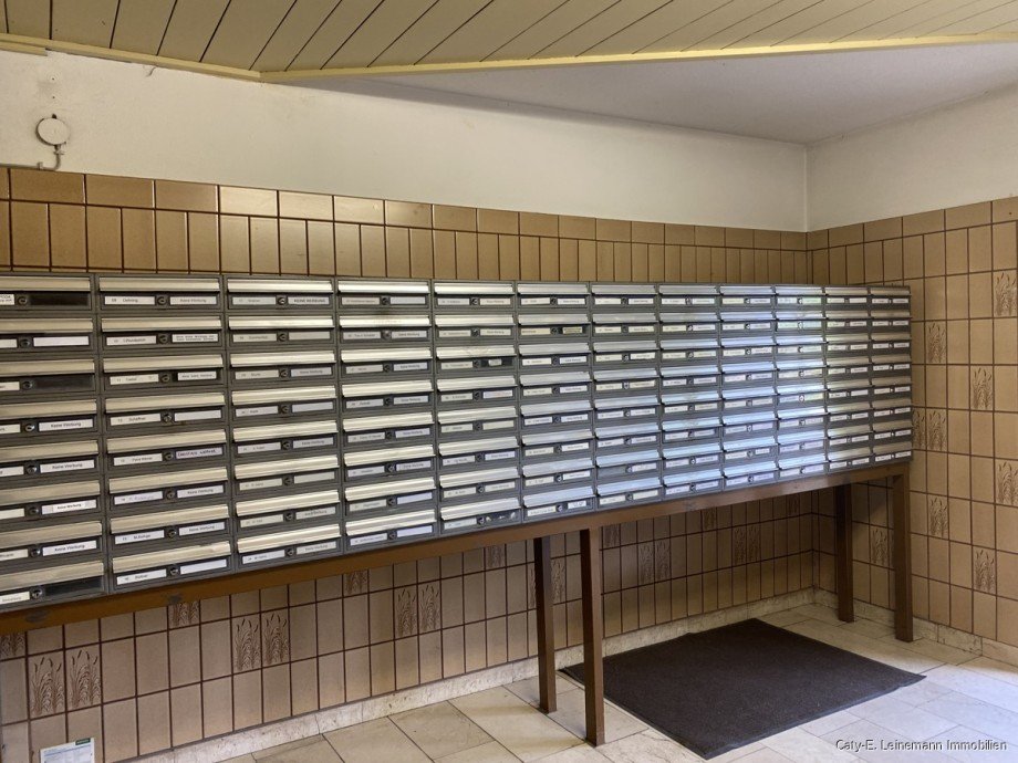 Hauseingang Briefk�sten Etagenwohnung Hannover / Bothfeld