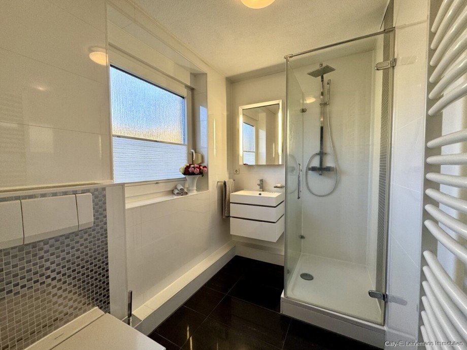 Duschbad en suite Erdgeschosswohnung Burgdorf