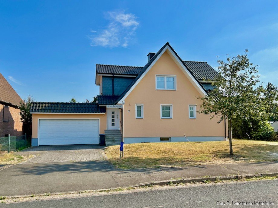 Ansicht Stra�e Einfamilienhaus Nienhagen