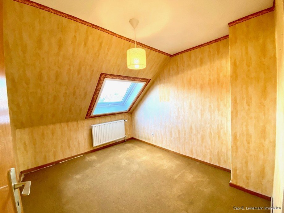 OG Schlafzimmer Reihenmittelhaus Burgwedel / Wettmar