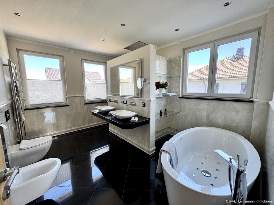 OG Masterbad en suite Einfamilienhaus Garbsen / Berenbostel