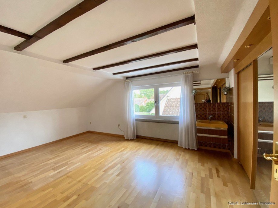 OG Schlafzimmer Einfamilienhaus Burgwedel / Wettmar