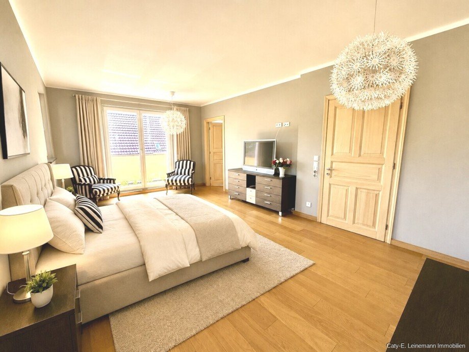 OG Schlafzimmer mit Zugng zum Ankleidezimmer Einfamilienhaus Garbsen / Berenbostel
