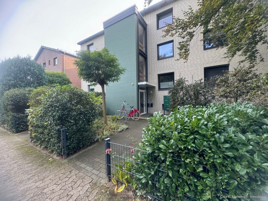 Stra�enansicht Erdgeschosswohnung Burgwedel / Gro�burgwedel