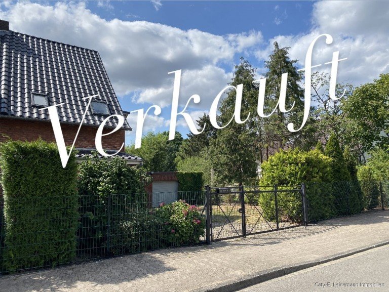 Verkauft Burgwedel / Wettmar Doppelhaush�lfte Enormes Gestaltungspotenzial Doppelhaush�lfte in Burgwedel-Wettmar Provisionsfrei f�r den K�ufer