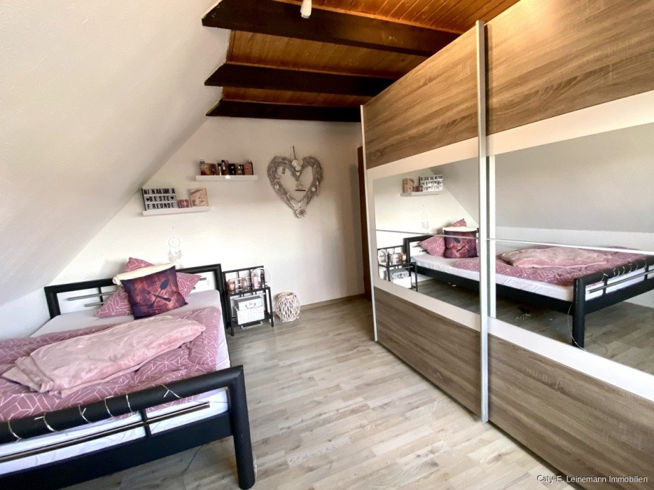 OG Kinderzimmer Zweifamilienhaus Wathlingen