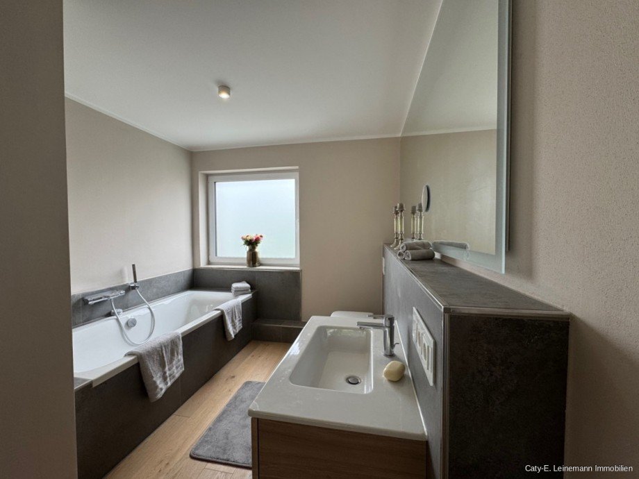 OG Badezimmer en Suite Einfamilienhaus Lehrte