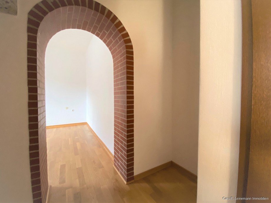 Durchgang zu Zimmer 4 Erdgeschosswohnung Burgwedel