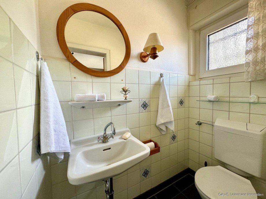 EG G�ste-WC Einfamilienhaus Isernhagen / Hohenhorster Bauerschaft