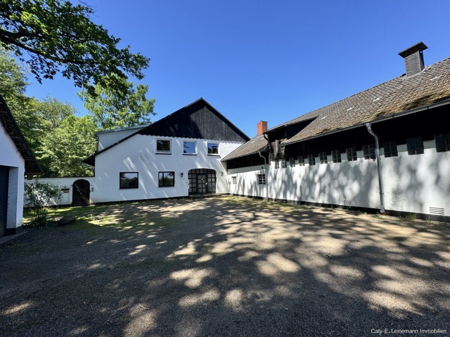 Ansicht Auffahrt Haus Isernhagen / Hohenhorster Bauerschaft