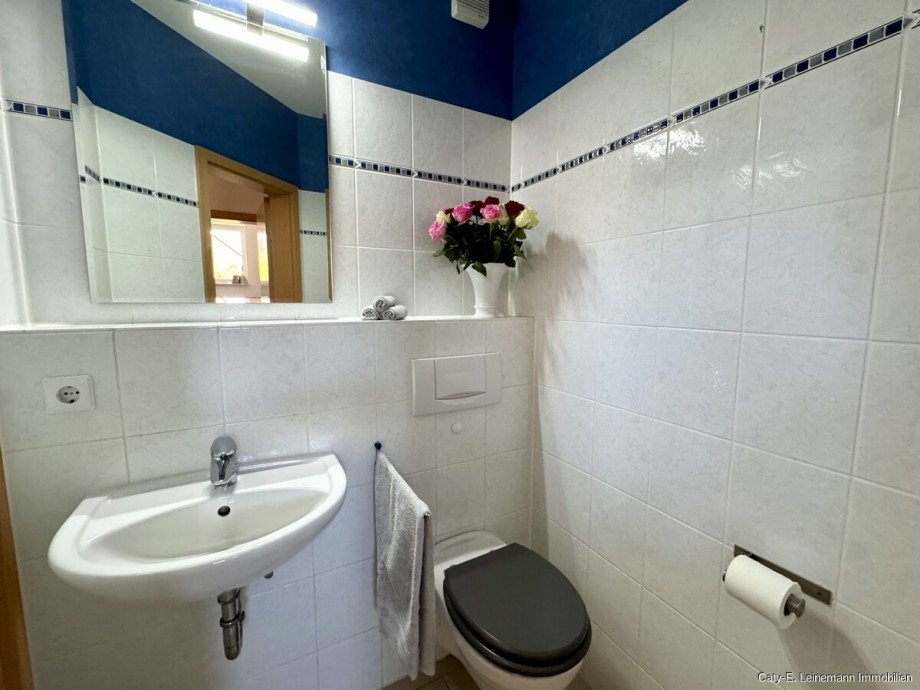 EG G�ste-WC Reihenhaus Isernhagen / Hohenhorster Bauerschaft