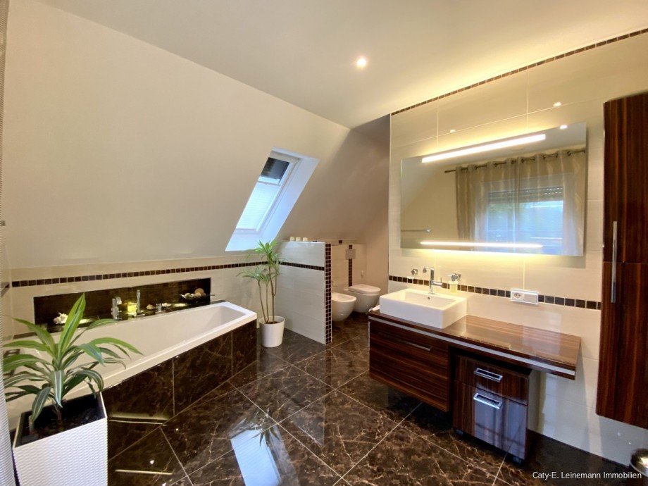 OG Elternbereich/ Badezimmer en Suite Einfamilienhaus Wedemark / Bissendorf-Wietze