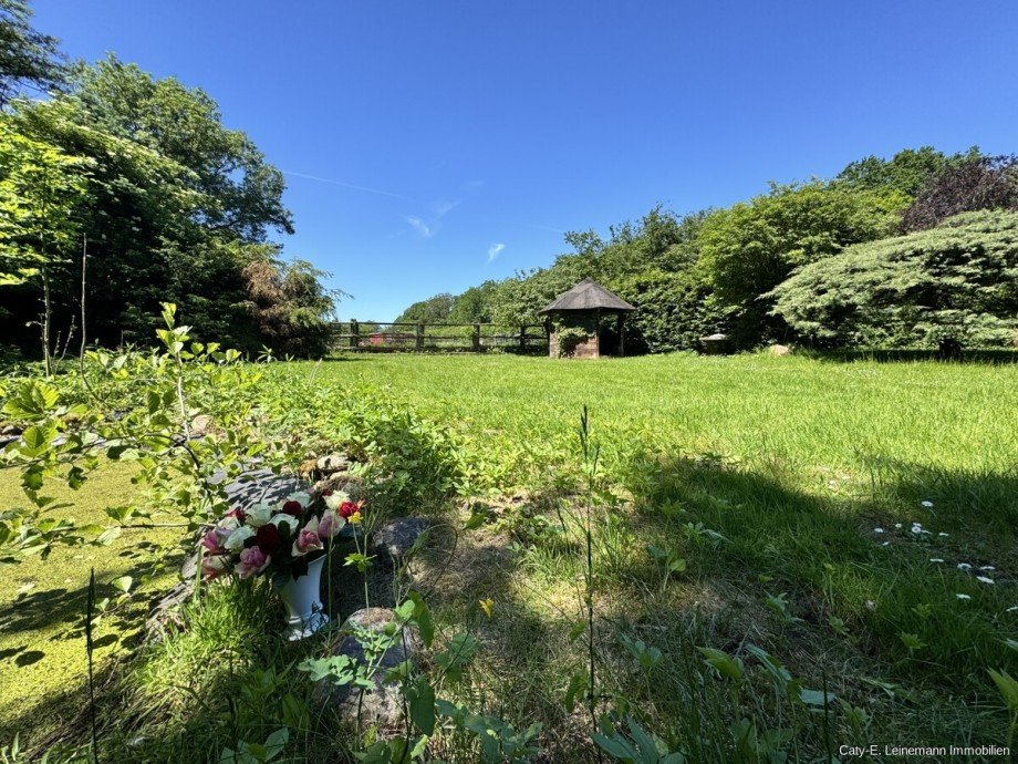 Impression Gartenteich Haus Isernhagen / Hohenhorster Bauerschaft